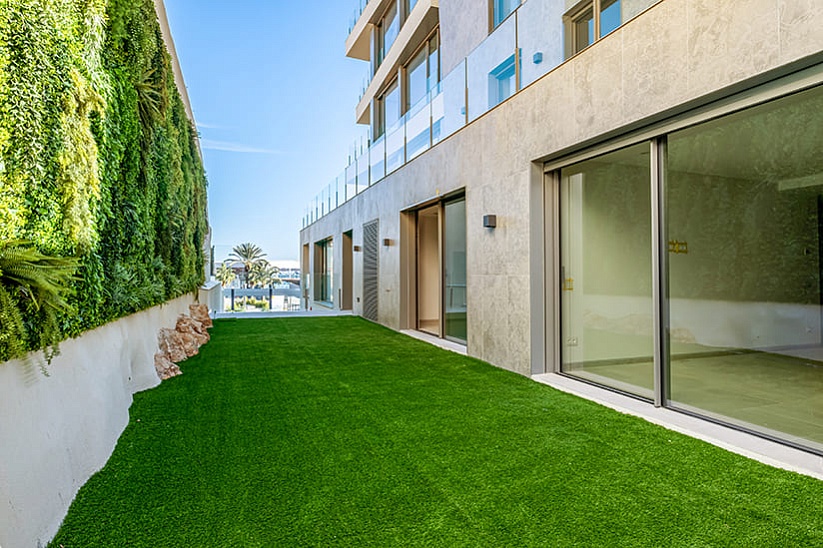 Luxurious penthouse with panoramic sea views in a luxury complex on Paseo Maritimo, Palma