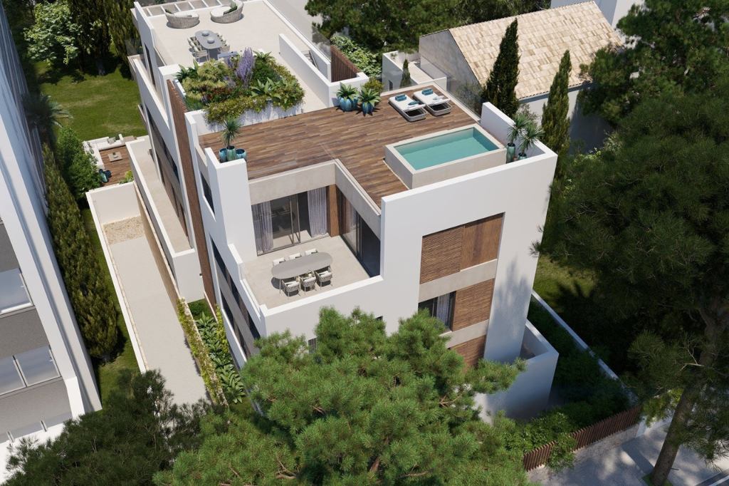 Bellver Oaks House is located in the green area of Palma