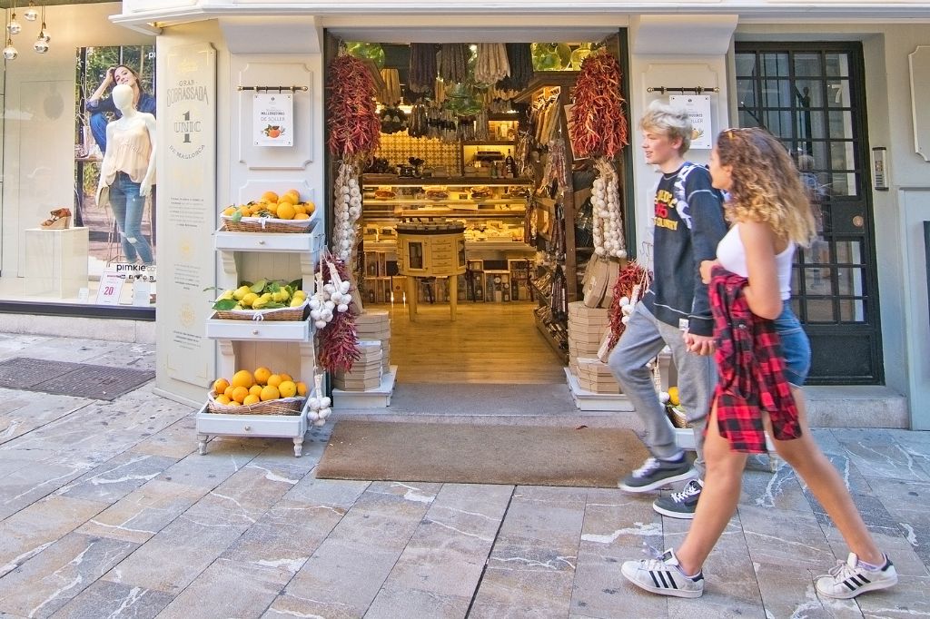 Mallorca Delicatessen Store Entrance