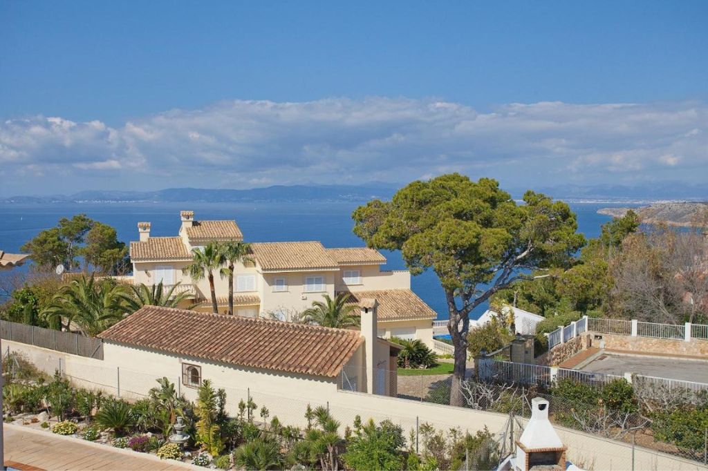 View of houses and villas in Badia Grande