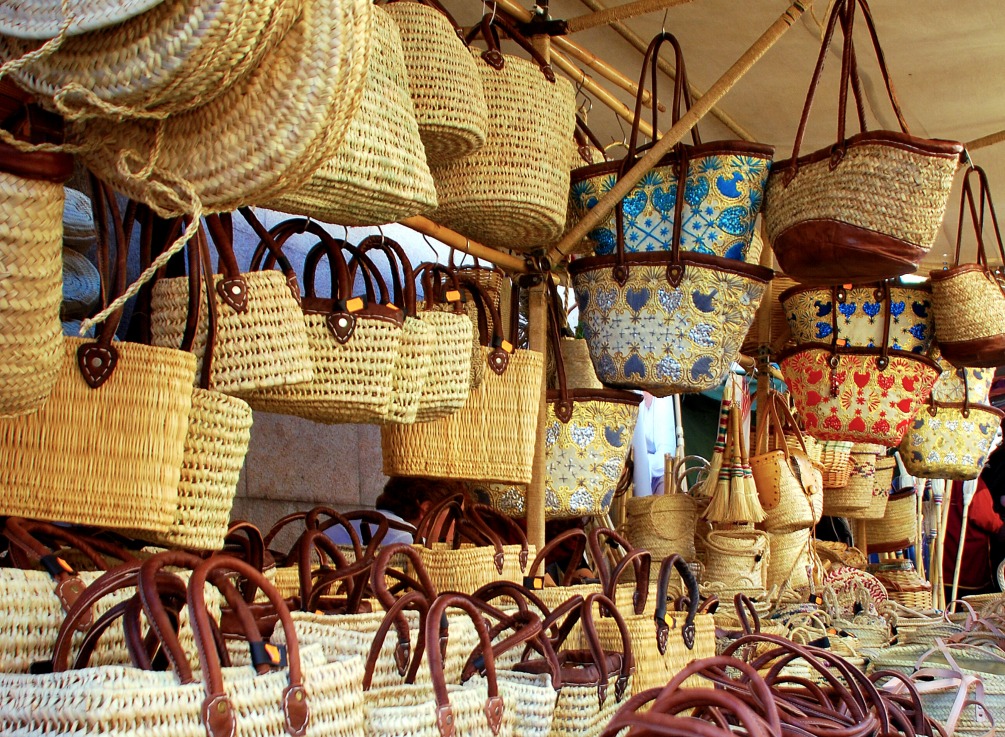 Artisanal wicker bags at the Mallorca market