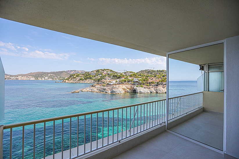 Apartment with fantastic sea views in a beautiful residence in Santa Ponsa