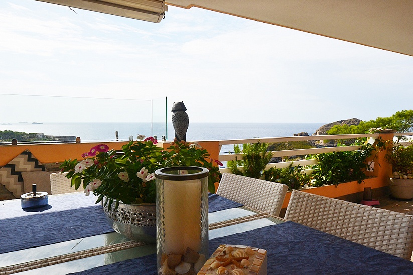 Beautiful apartment with fantastic sea views in Santa Ponsa