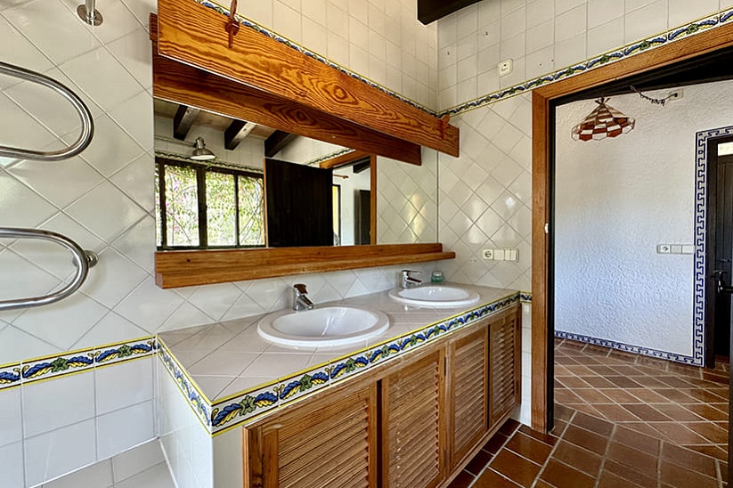 Charming Traditional Finca with Central Location and Guest House in Costa de la Calma