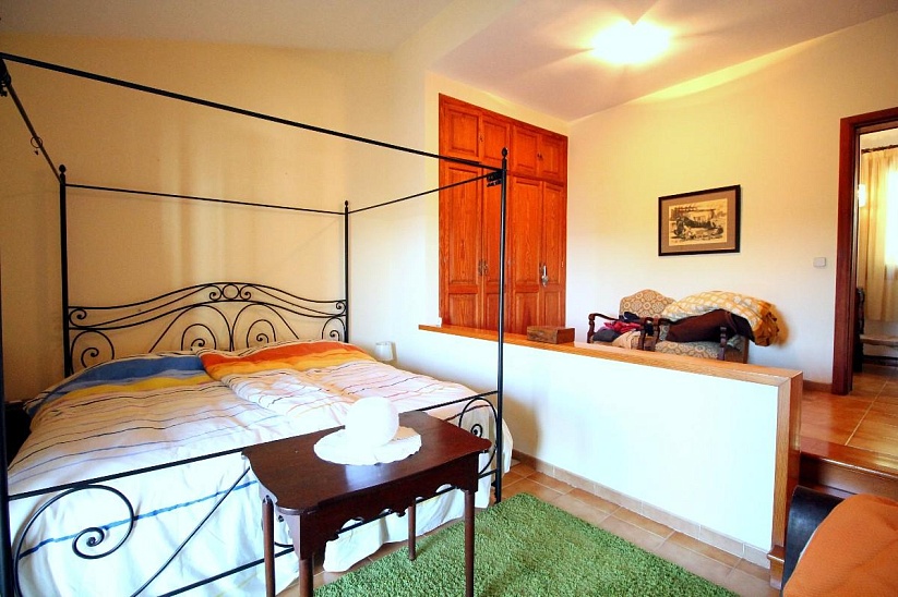 9 Bedroom villa in Cas Català