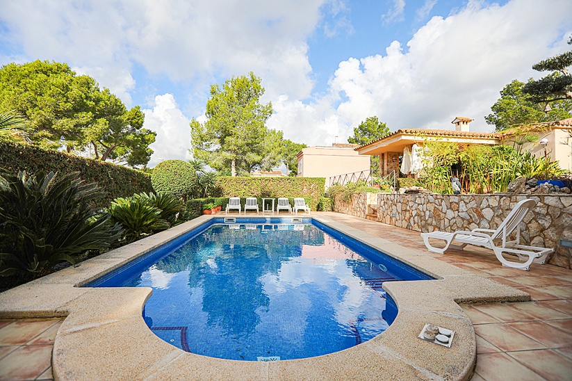 4 bedroom villa with pool in Santa Ponsa