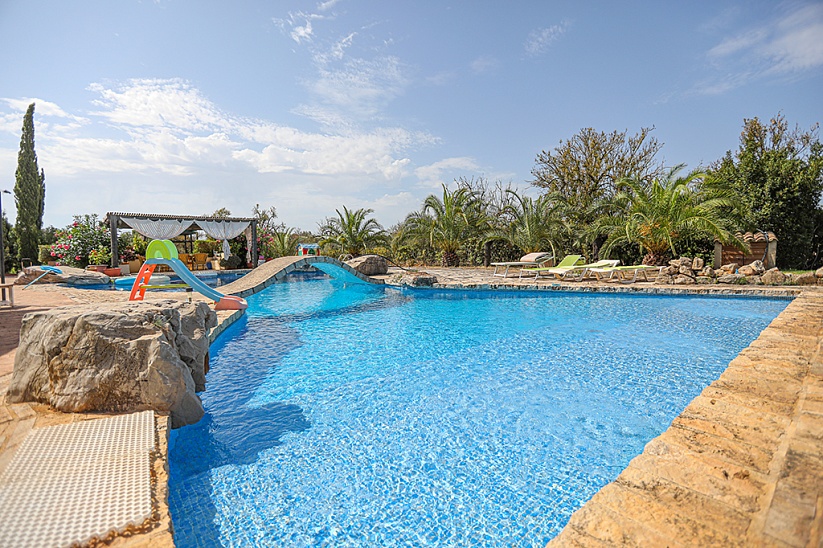 Villa with pool and mountain views in Binissalem