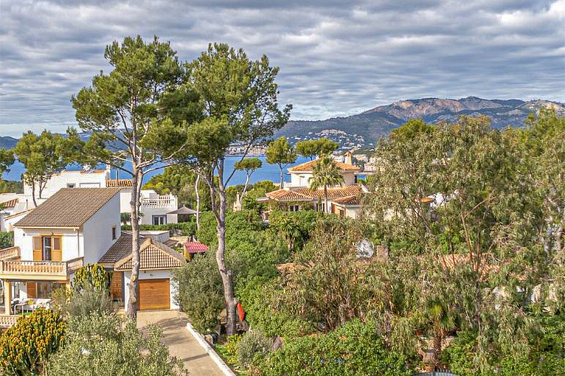Spacious Mediterranean style villa with sea views in Santa Ponsa