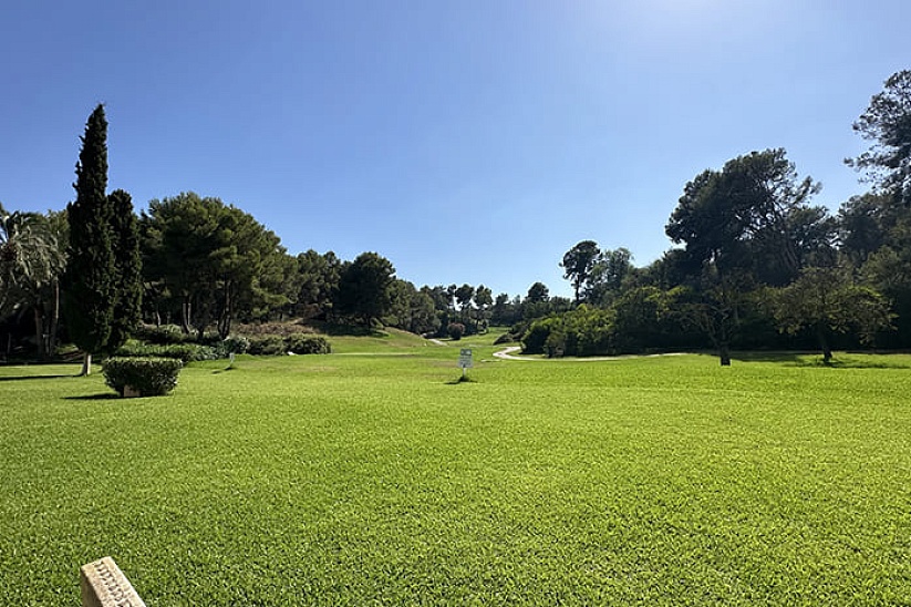 Ground floor garden apartment in a prestigious development in Bendinat 