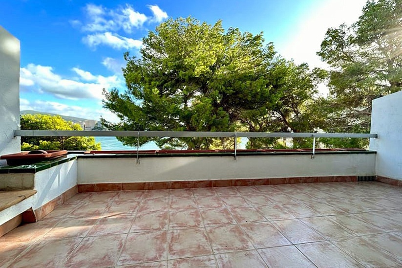 Excellent duplex with panoramic sea views in Cala Vines