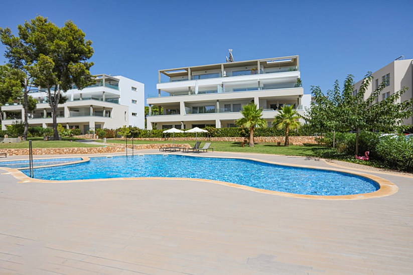 Luxurious apartment with a large garden in a modern luxury complex in Nova Santa Ponsa