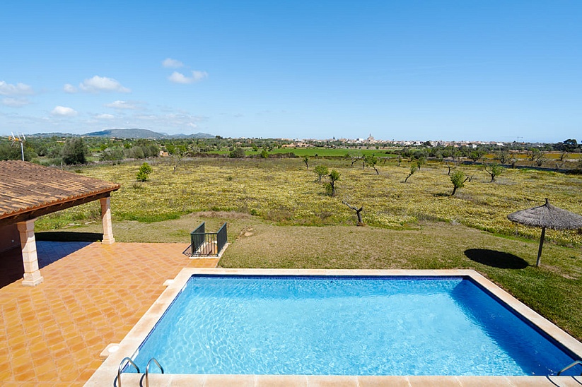 Delightful traditional style finca with swimming pool in Santanyi