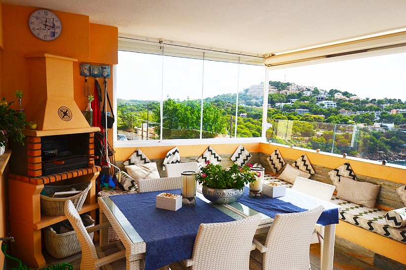 Beautiful apartment with fantastic sea views in Santa Ponsa