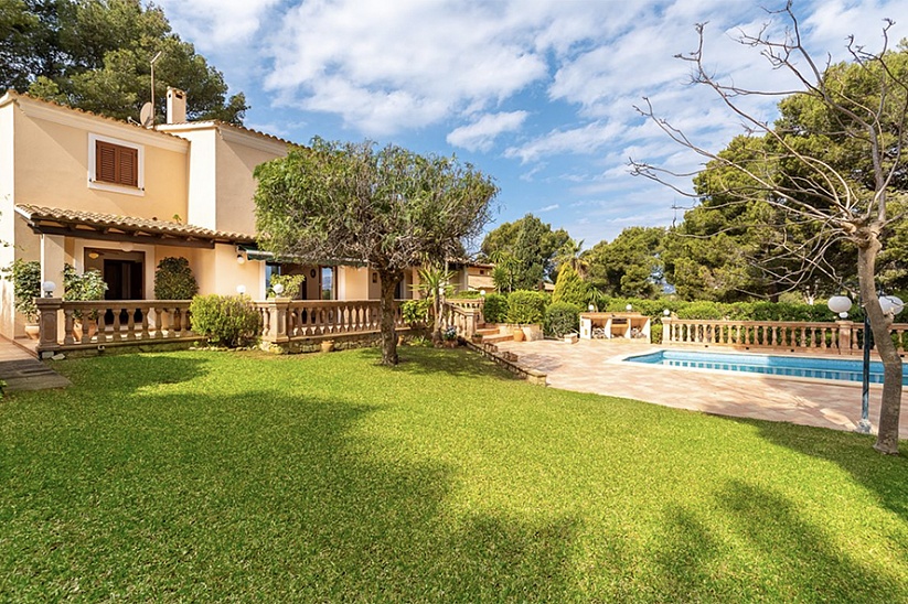 Lovely family villa with garden and pool in Nova Santa Ponsa