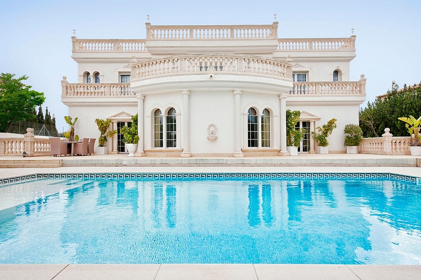 Luxury Villa in a prestigious area in Sa Torre