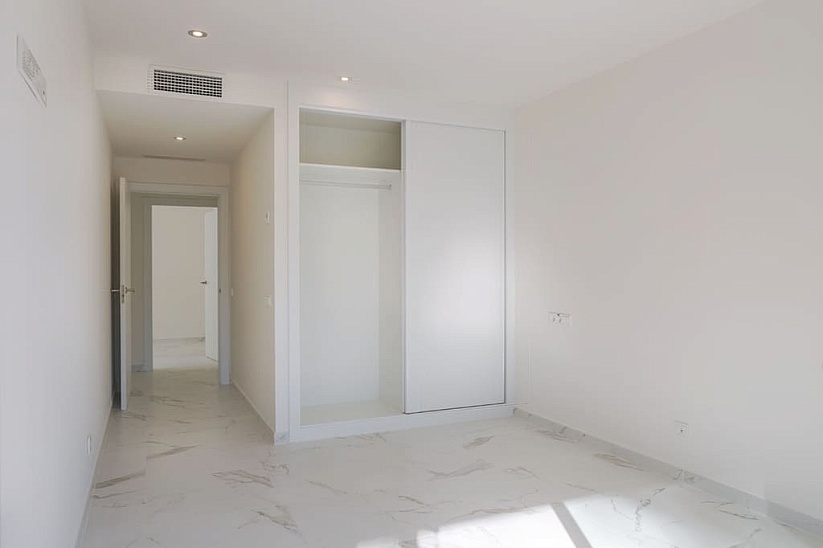 Beautiful new apartment in a prestigious complex in Nova Santa Ponsa