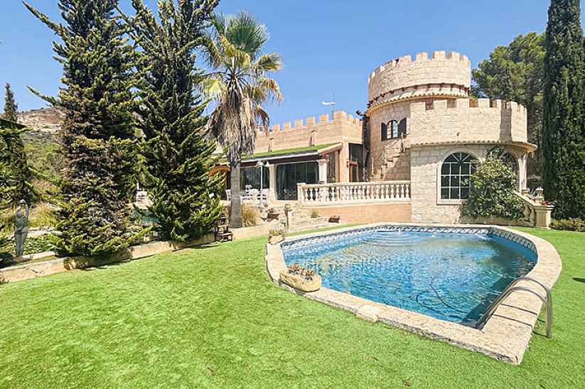 Elegant Finca Surrounded by Beautiful Nature Near Llucmajor