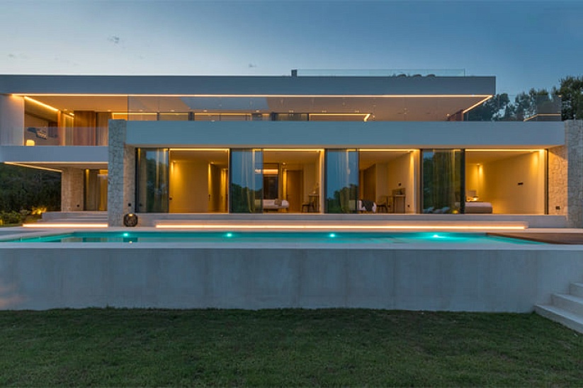 Fantastic modern villa in Cala Vines