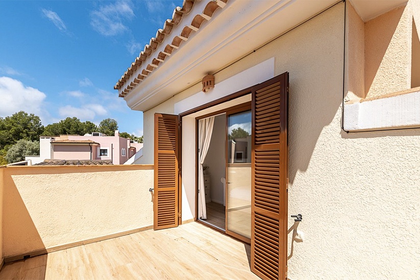 New villa with garden in a residence close to golf courses in Santa Ponsa