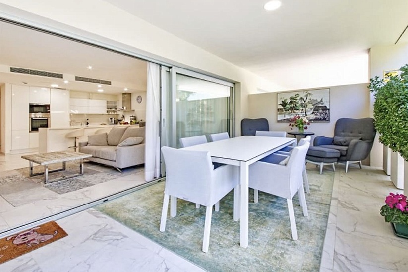 Apartment with garden in a new residence in Nova Santa Ponsa