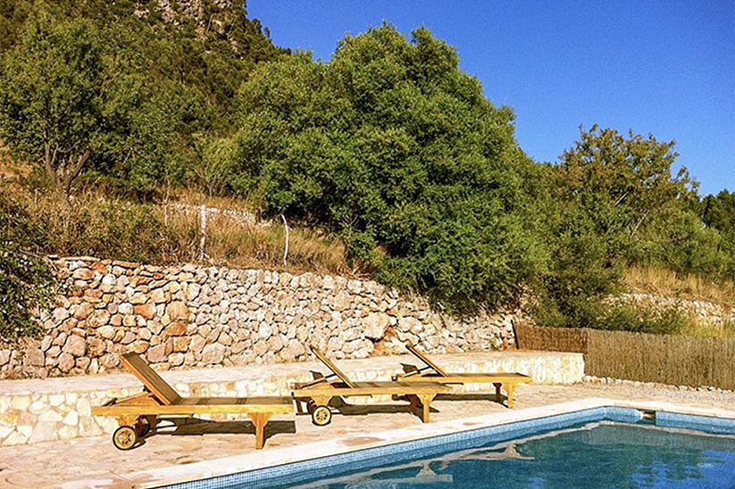 Spacious finca with garden and pool in Esporles