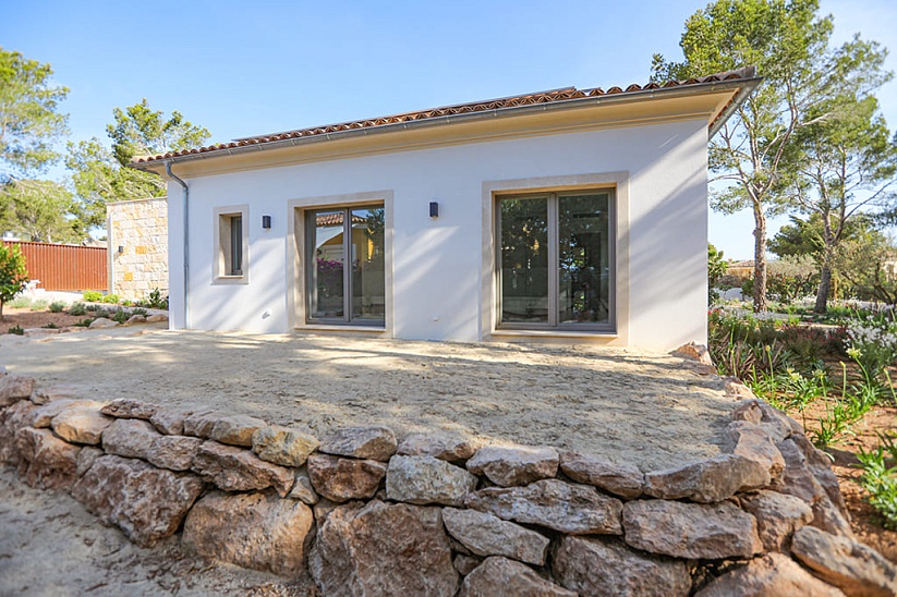 New 6 bedroom luxury villa with sea views in Sol de Mallorca