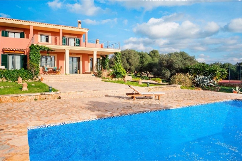Beautiful villa with panoramic views near Palma
