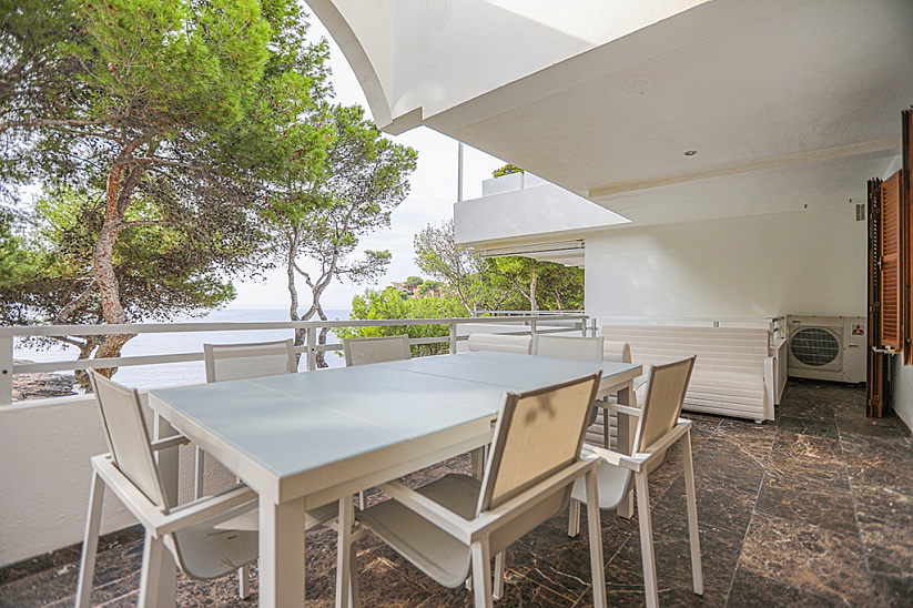 Apartment with fantastic sea views in a prestigious area in Port Andratx