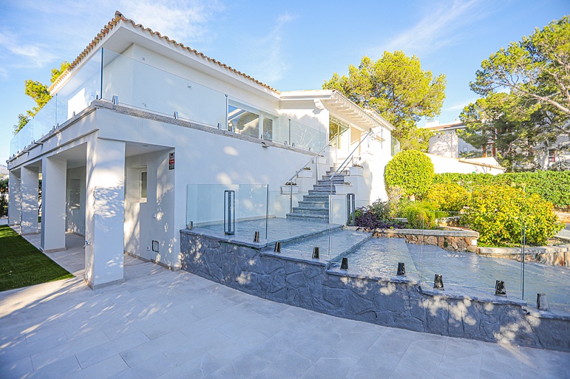 Lovely new villa with sea views in Nova Santa Ponsa