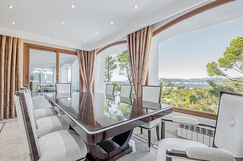 Luxury villa with sea views in a prestigious area in Nova Santa Ponsa