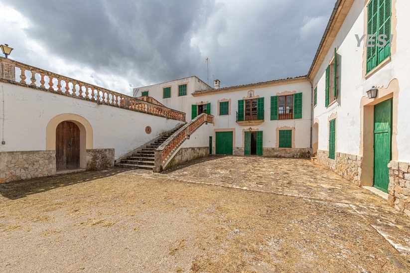Manor with forest land and large agrarian territory in Maria de la Salud
