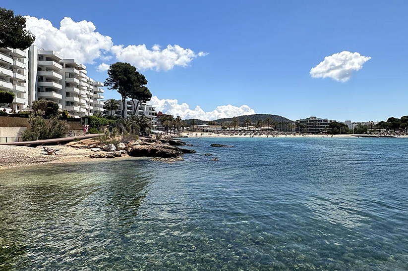 Completely renovated apartment with sea views in Santa Ponsa