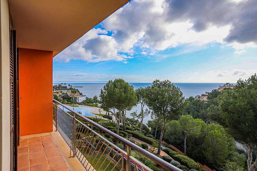 Apartment in an exclusive prestigious complex with sea views in Sol de Mallorca