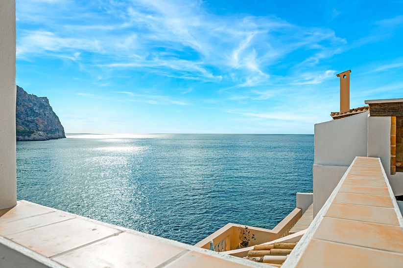 Apartment for sale in Port Andratx (Mallorca). Panoramic sea view. Living area of 104 sqm