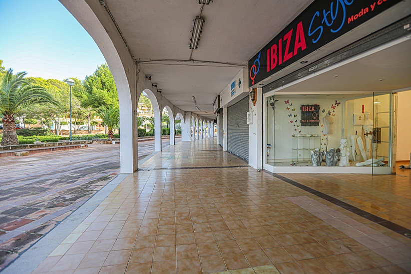 Commercial property in the famous mall in Costa de la Calma