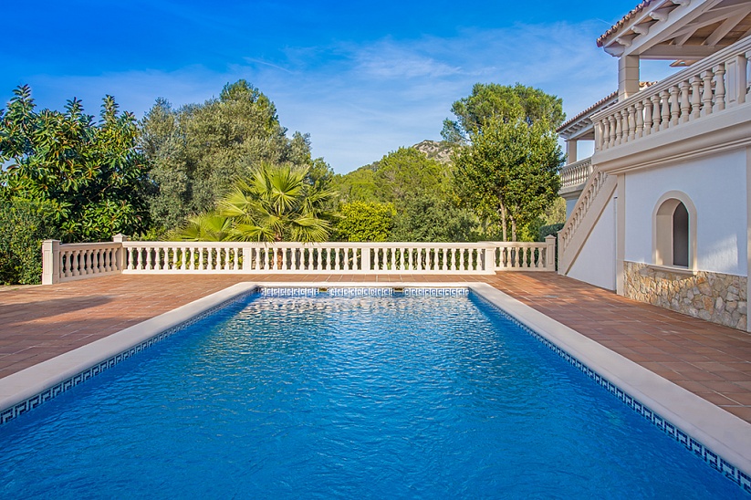 Luxury villa in a prestigious area in Santa Ponsa