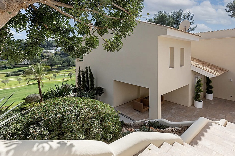 Luxury villa overlooking the golf course in Son Vida
