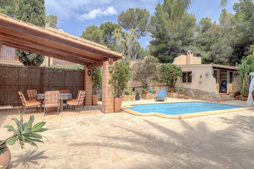 Family villa with pool in Costa de la Calma