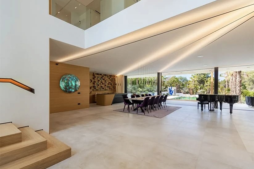 Luxury villa in a prestigious location in Santa Ponsa