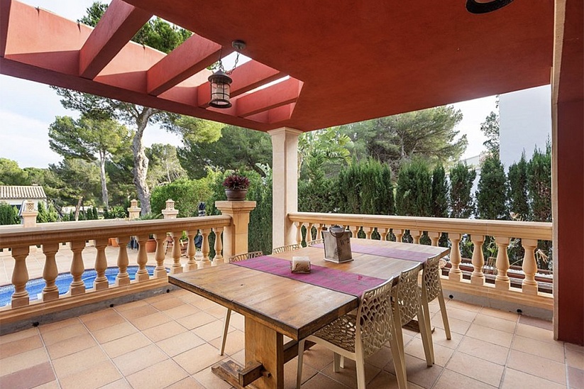 Cozy villa with pool and garden in El Toro