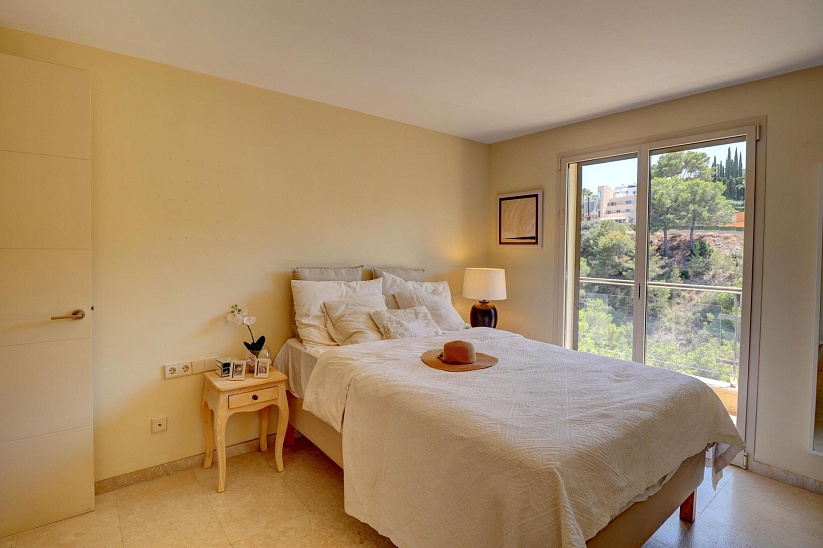 4 Bedroom apartments in Cas Català