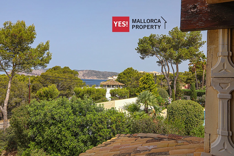 Villa in traditional style with sea views in Santa Ponsa