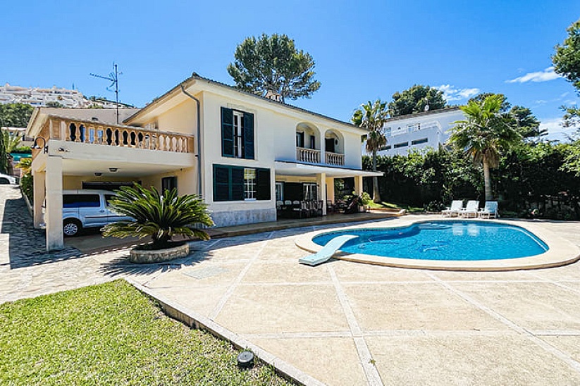 Superb villa with fantastic mountain views in an exclusive location in Nova Santa Ponsa