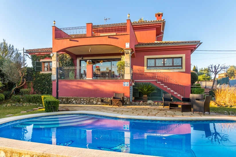 Wonderful house with pool and garden in Marratxi