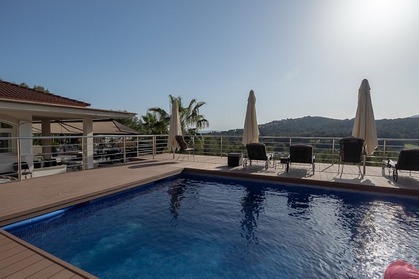 Magnificent villa with breathtaking views in Bendinat