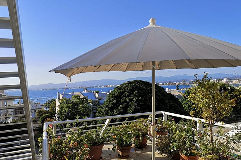 Beautiful house with stunning sea views in Llucmajor