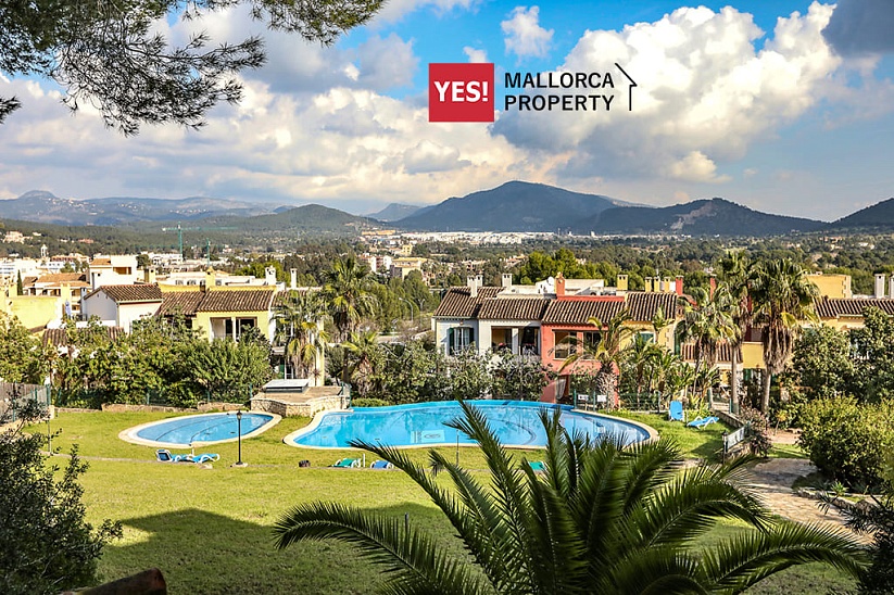 Apartment for sale in Santa Ponsa. Complex with garden and swimming pool. The living area is 123 sqm