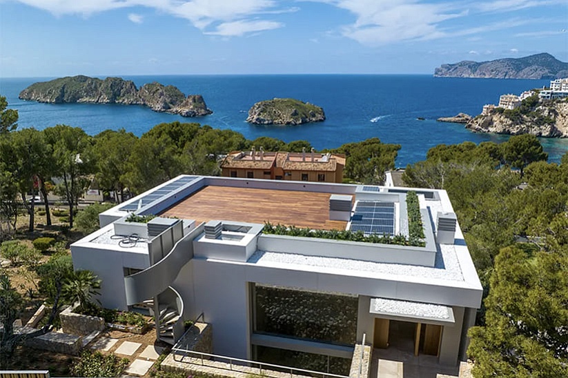 New Villa with sea views in Nova Santa Ponsa
