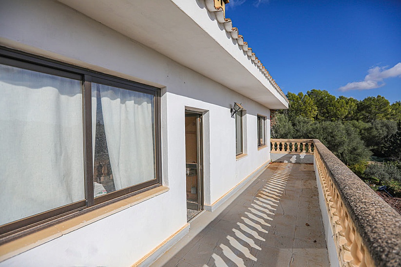 Chalet with garden and two houses for rent in Esporles
