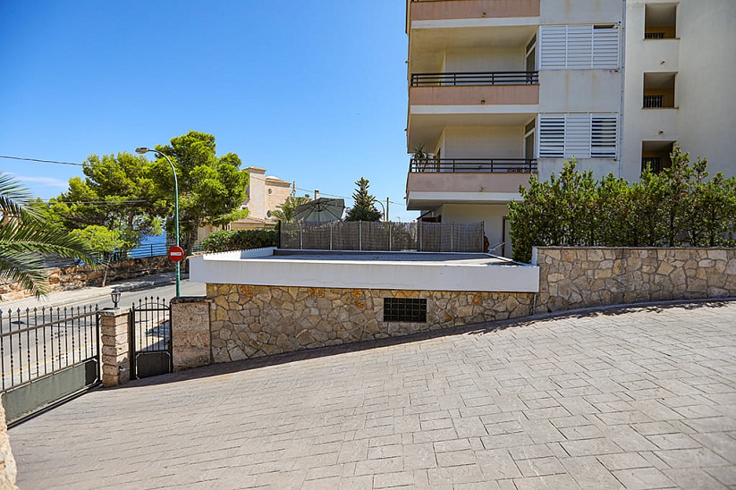 3 bedroom apartment with sea views in Cala Vynes